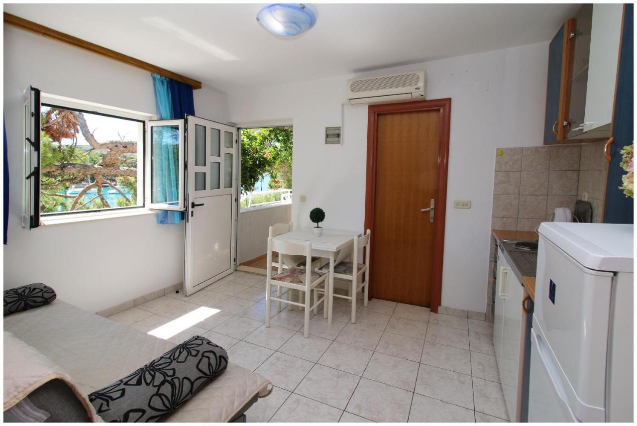 Apartments Elvis Primosten Exterior photo